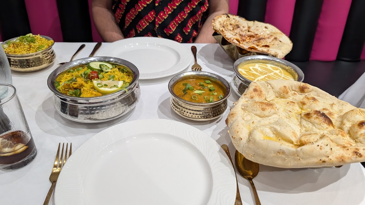 Three Elephants Llandevaud Photos 2